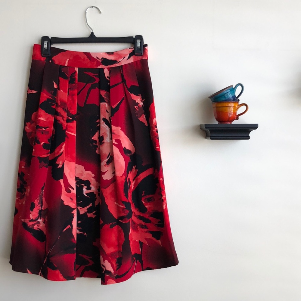 Eva Mendes Floral Skirt